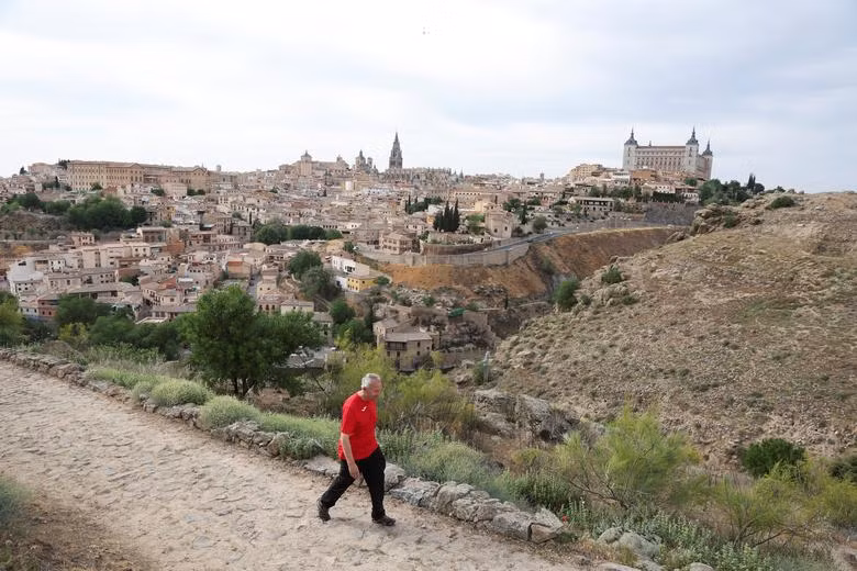 Hình ảnh đất đai nứt toác vì khô hạn ở Tây Ban Nha