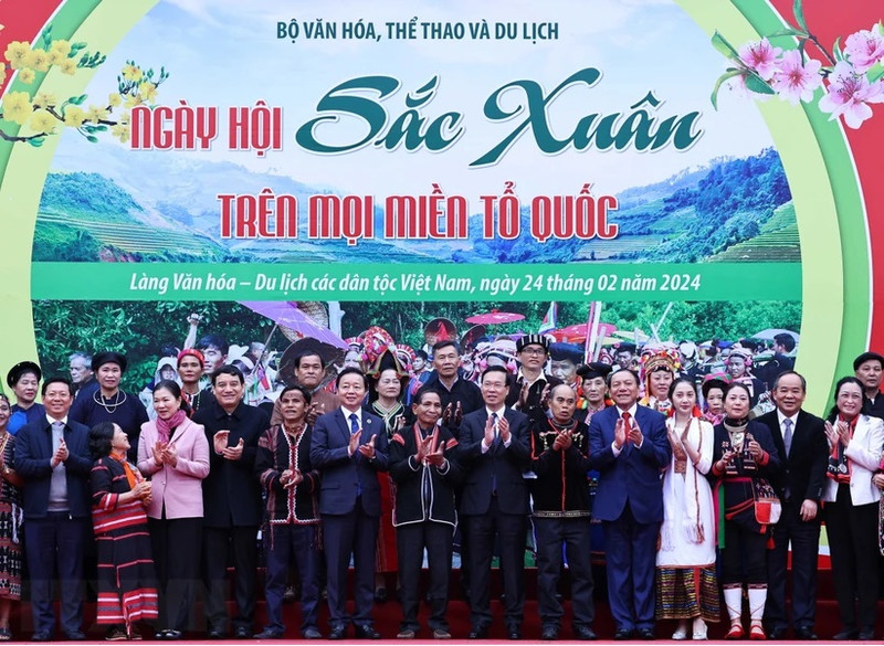 Chủ tịch nước Võ Văn Thưởng dự Ngày hội sắc Xuân trên mọi miền tổ quốc