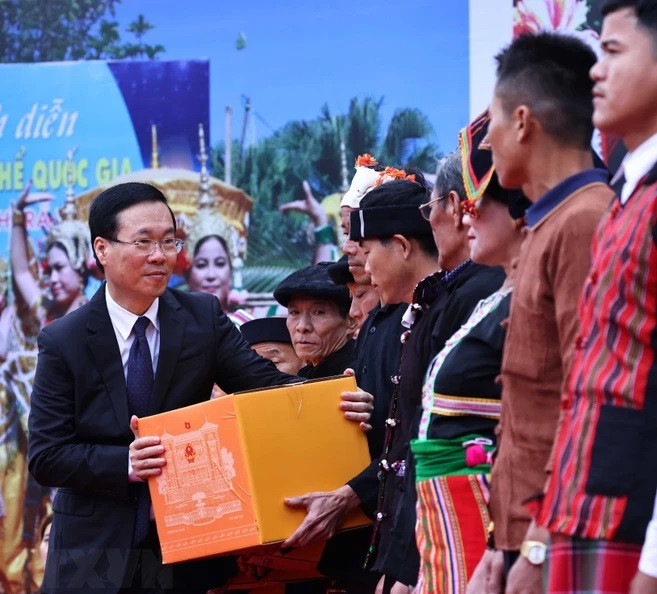 Chủ tịch nước Võ Văn Thưởng dự Ngày hội sắc Xuân trên mọi miền tổ quốc