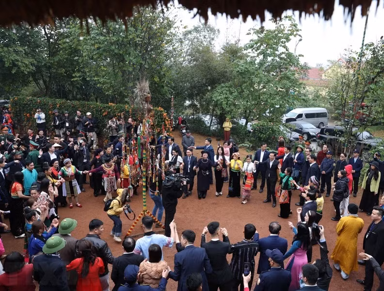 Chủ tịch nước Võ Văn Thưởng dự Ngày hội sắc Xuân trên mọi miền tổ quốc