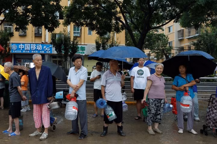 Mưa lớn ở Bắc Kinh làm 11 người thiệt mạng, 27 người mất tích 