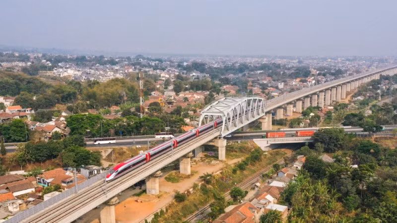 Chùm ảnh tuyến đường sắt cao tốc đầu tiên ở Đông Nam Á 