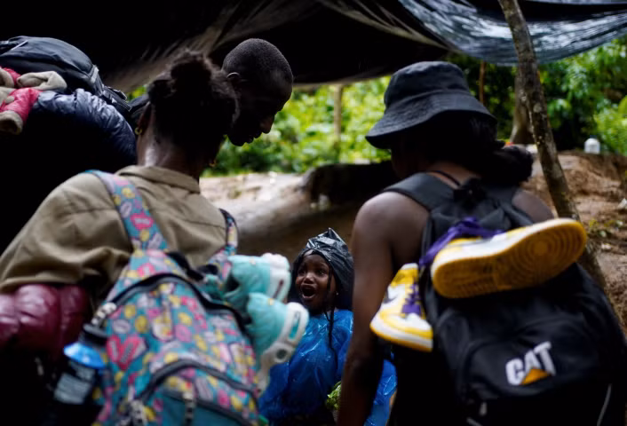 Chùm ảnh địa ngục của người di cư nhưng hấp dẫn người ưa khám phá