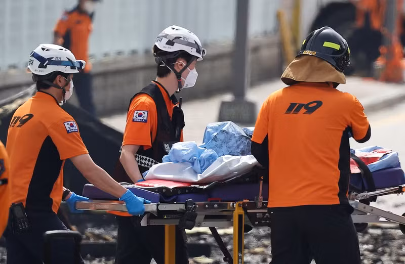 Tìm thấy khoảng 20 thi thể tại hiện trường vụ cháy nhà máy pin Hàn Quốc