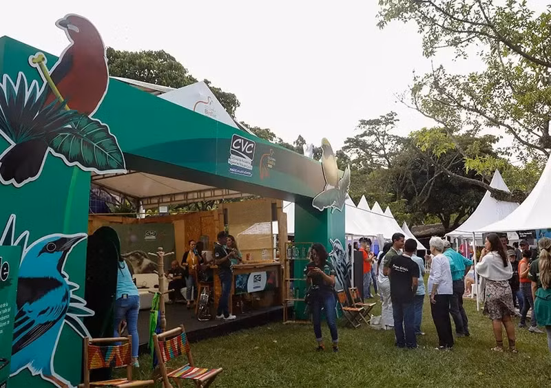 Chùm ảnh tuyệt đẹp Hội chợ chim Colombia 2024