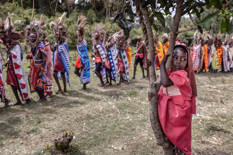 Chùm ảnh lễ trở thành đàn ông rực rỡ của thanh niên Maasai
