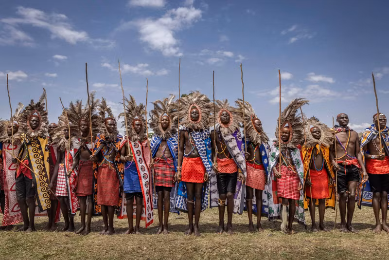 Chùm ảnh lễ trở thành đàn ông rực rỡ của thanh niên Maasai
