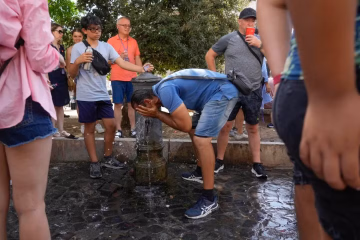 Chùm ảnh cả thế giới chống nóng dị thường