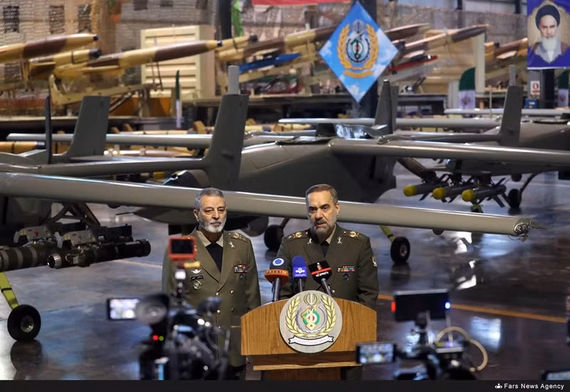 Chùm ảnh lượng lớn lượng lớn UAV chiến lược về tay quân đội Iran