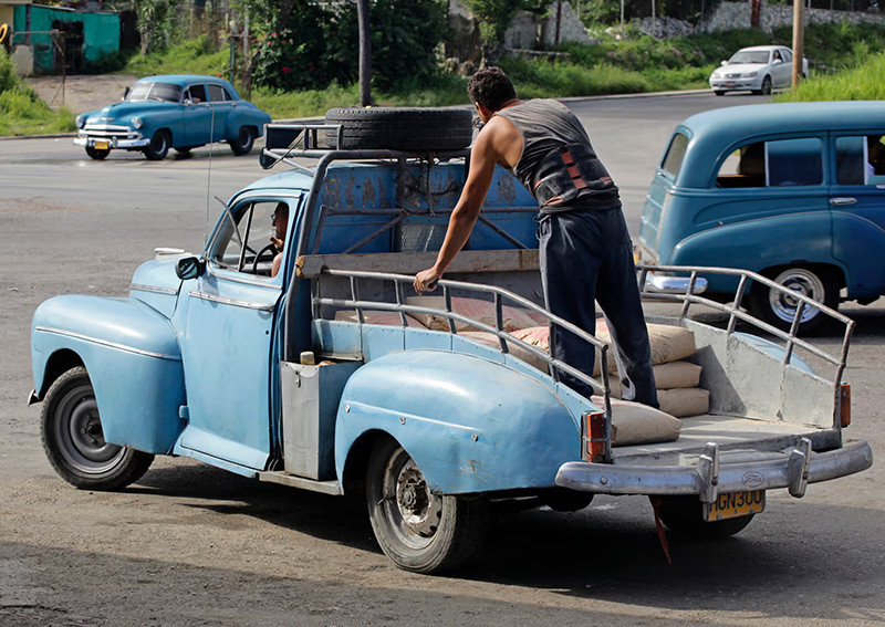 Chùm ảnh những chiếc xe cổ tuyệt đẹp trên đường phố Havana 