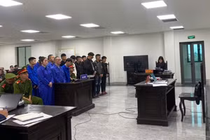 Phiên tòa xét xử vụ hỗn chiến ở Hà Tĩnh.