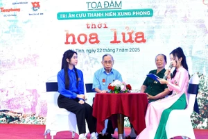 Tọa đàm “Tri ân cựu thanh niên xung phong - Thời hoa lửa” tại Hà Tĩnh.