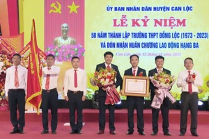 Trường THPT Đồng Lộc vinh dự đón nhận Huân chương Lao động hạng Ba vào năm 2023.