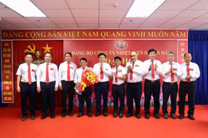 Khẳng định vai trò hạt nhân lãnh đạo toàn diện và phát triển bền vững