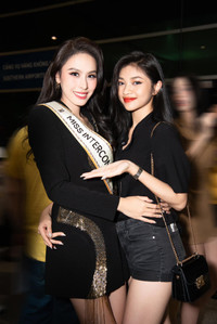 Á hậu Ngọc Hằng mang hơn 100kg hành lý dự Miss Intercontinental 2023