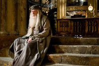 Hình ảnh đời thường của 'cụ Dumbledore' trong phim Harry Potter