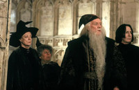 Hình ảnh đời thường của 'cụ Dumbledore' trong phim Harry Potter