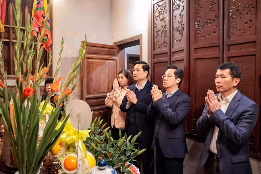 nghe-theu-1.jpg