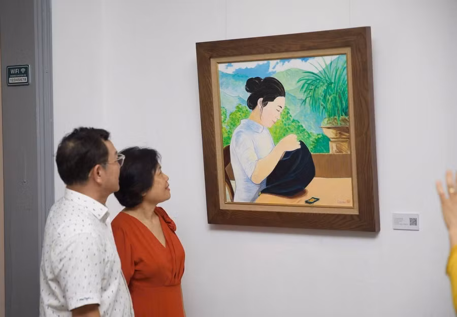 Các tác phẩm của John Lester thu hút sự chú ý của công chúng.