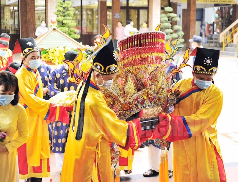 mieu-ba-nui-sam-3.jpg