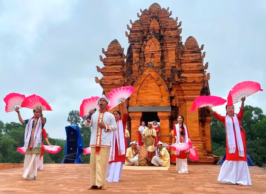 Thưởng ngoạn ‘Sắc Xuân trên mọi miền Tổ quốc’