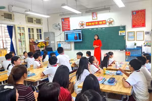 Trường Tiểu học Kim Đồng (phường Trần Hưng Đạo, tỉnh Hưng Yên) tăng cường ứng dụng AI vào hoạt động dạy học.