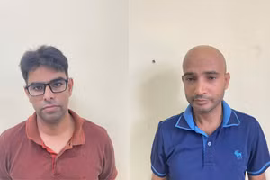 Mohammed Hussen Ali và Sarkar Khayrul Hasan(Từ trái sang phải). Ảnh: Công an tỉnh Hưng Yên