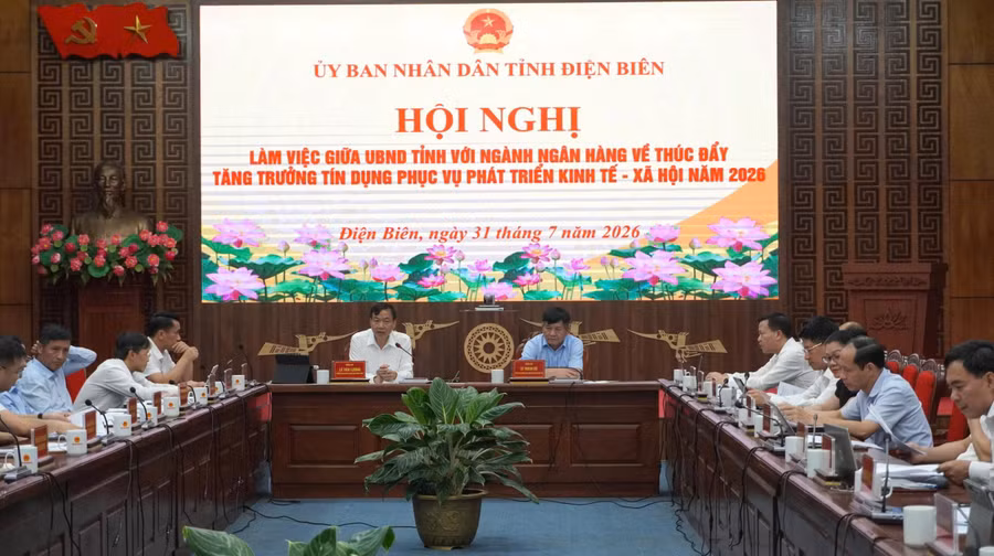 Toàn cảnh hội nghị.