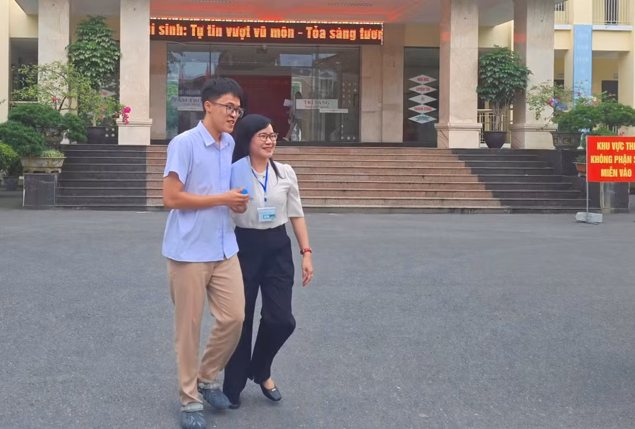 thi-thpt-lao-cai.jpg