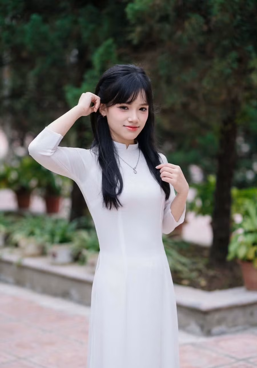 thu-khoa-quynh-trang-2.jpg