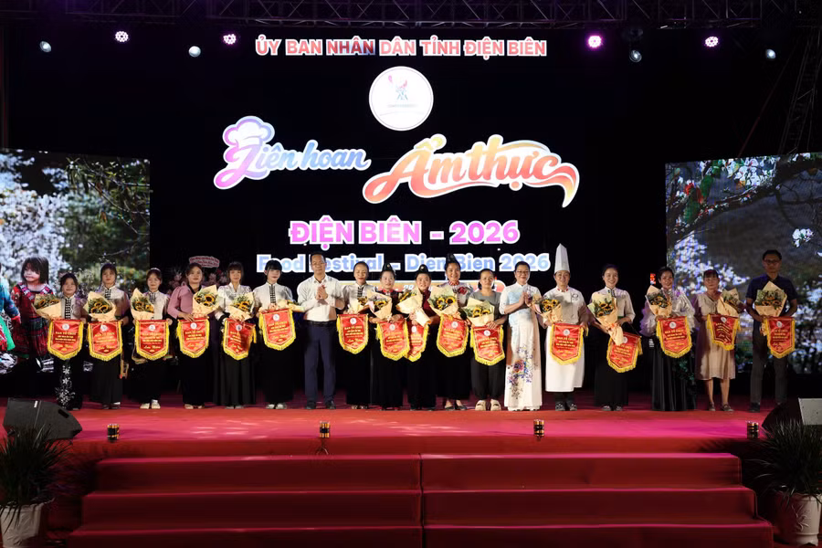 lien-hoan-am-thuc-1.jpg