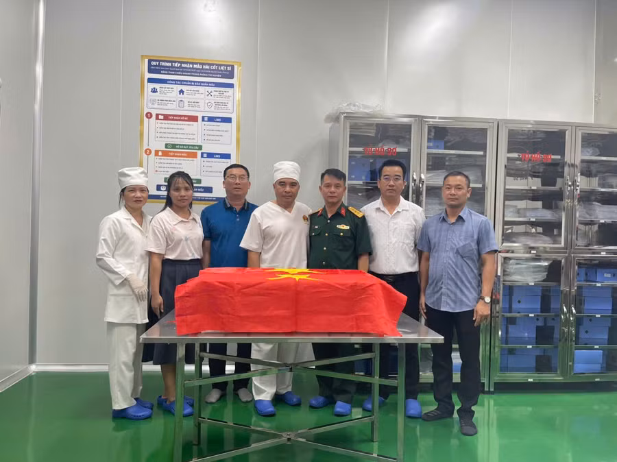 Bộ Chỉ huy Quân sự tỉnh Điện Biên tiến hành bàn giao 845 mẫu hài cốt liệt sĩ cho Viện Pháp y Quân đội (Ảnh: Đức Hạnh).