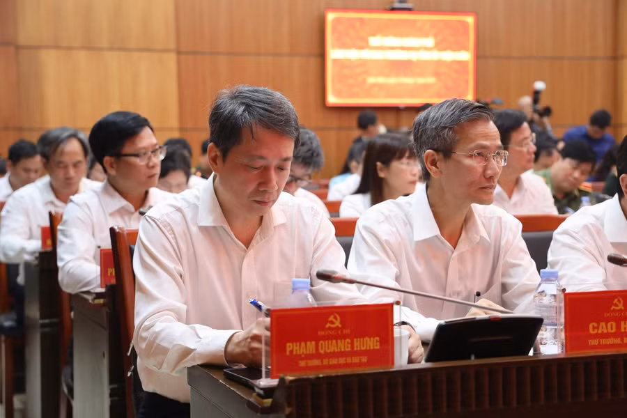 pham-quang-hung.jpg