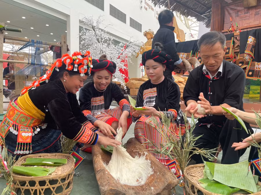 trien-lam-dien-bien-4.jpg