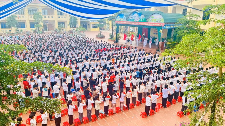 Toàn cảnh lễ tổng kết năm học của nhà trường.
