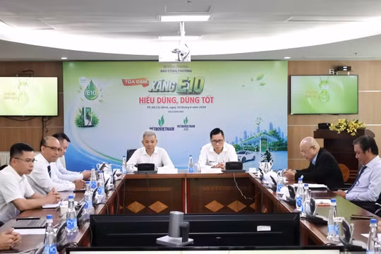 Tọa đàm là dịp để cơ quan quản lý, doanh nghiệp và chuyên gia cùng nhìn lại kết quả bước đầu sau một tháng triển khai xăng E10 trên toàn quốc.