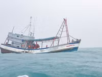 Tàu cá vi phạm.