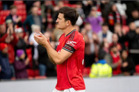 harry-maguire-nhan-loi-moi-sieu-hap-dan-roi-mu-mien-phi-525.jpg