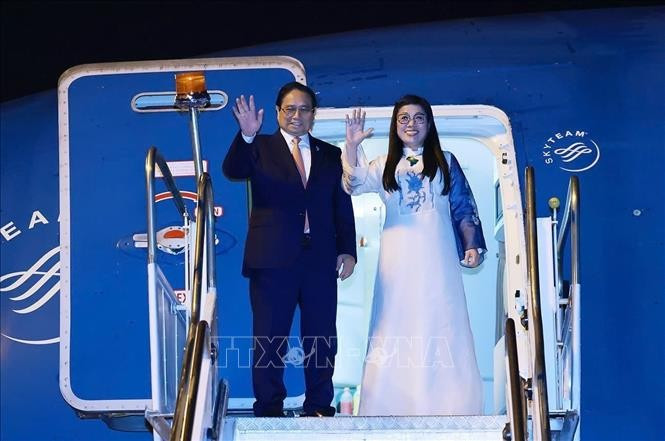 Thủ tướng Phạm Minh Chính và Phu nhân lên đường về nước, kết thúc chuyến tham dự Hội nghị Thượng đỉnh BRICS mở rộng năm 2025 và làm việc tại Brazil. (Ảnh: Dương Giang/TTXVN) 116.jpg