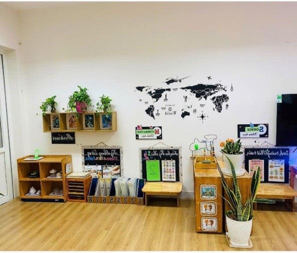 بچوں کے کلاس روم کا ماحول ہمیشہ روشن - سبز - صاف - محفوظ ہوتا ہے۔ img-5676.jpg