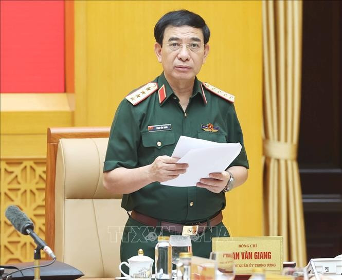 Đại tướng Phan Văn Giang, Uỷ viên Bộ Chính trị, Phó Bí thư Quân uỷ Trung ương, Bộ trưởng Bộ Quốc phòng phát biểu. (Ảnh: Thống Nhất/TTXVN) Đại tướng Phan Văn Giang, Uỷ viên Bộ Chính trị, Phó Bí thư Quân uỷ Trung ương, Bộ trưởng Bộ Quốc phòng phát biểu. (Ảnh: Thống Nhất/TTXVN)