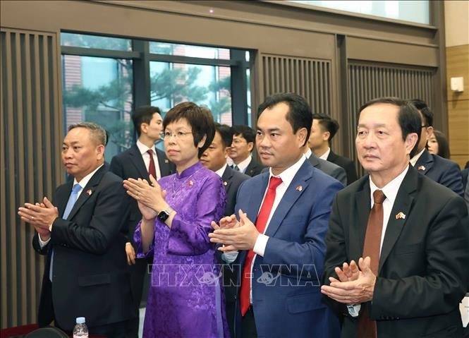 Các đại biểu tham dự buổi gặp. Ảnh: Thống Nhất/TTXVN Các đại biểu tham dự buổi gặp. Ảnh: Thống Nhất/TTXVN