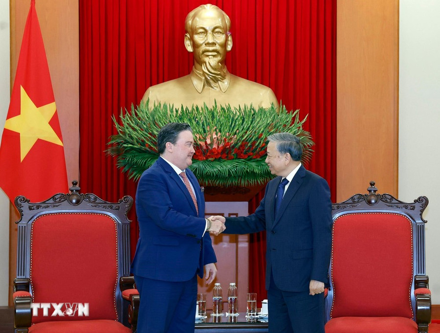 Tổng Bí thư Tô Lâm tiếp Đại sứ Hoa Kỳ tại Việt Nam Marc Evans Knapper. (Ảnh: Thống Nhất/TTXVN)