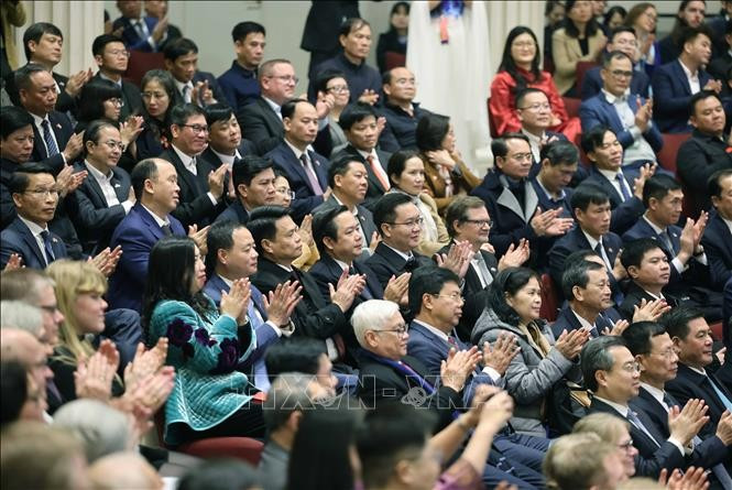 Các đại biểu dự Chương trình hoà nhạc đặc biệt. Ảnh: Thống Nhất/TTXVN Các đại biểu dự Chương trình hoà nhạc đặc biệt. Ảnh: Thống Nhất/TTXVN