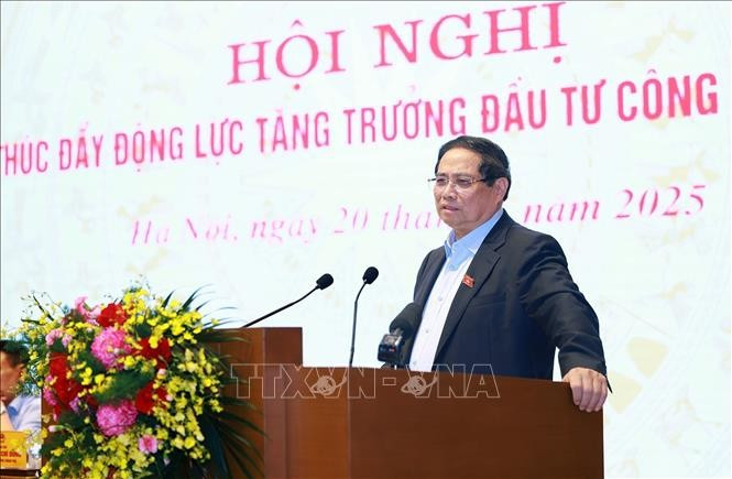 Thủ tướng Phạm Minh Chính khai mạc Hội nghị thúc đẩy động lực tăng trưởng đầu tư công năm 2025. (Ảnh: Dương Giang/TTXVN) Thủ tướng Phạm Minh Chính khai mạc Hội nghị thúc đẩy động lực tăng trưởng đầu tư công năm 2025. (Ảnh: Dương Giang/TTXVN)