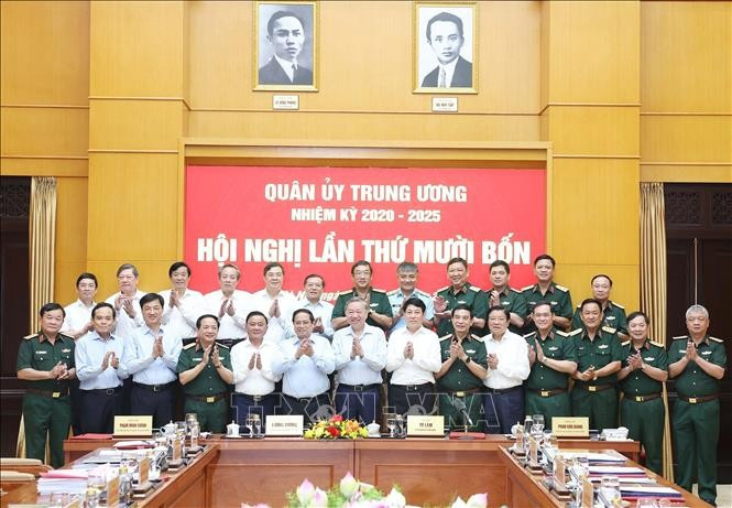 Tổng Bí thư Tô Lâm, Bí thư Quân uỷ Trung ương và các đại biểu. (Ảnh: Thống Nhất/TTXVN) Tổng Bí thư Tô Lâm, Bí thư Quân uỷ Trung ương và các đại biểu. (Ảnh: Thống Nhất/TTXVN)