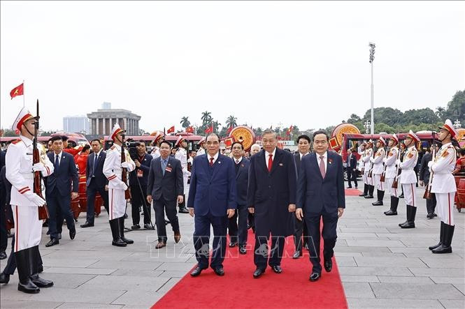 Tổng Bí thư Tô Lâm cùng các đồng chí lãnh đạo, nguyên lãnh đạo Đảng, Nhà nước dự Lễ kỷ niệm. Ảnh: Doãn Tấn/TTXVN