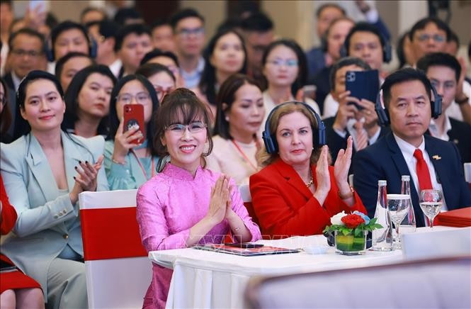 Các doanh nghiệp Việt Nam tham dự Diễn đàn doanh nghiệp Việt Nam - Thái Lan năm 2025. (Ảnh: Dương Giang/TTXVN) Các doanh nghiệp Việt Nam tham dự Diễn đàn doanh nghiệp Việt Nam - Thái Lan năm 2025. (Ảnh: Dương Giang/TTXVN)