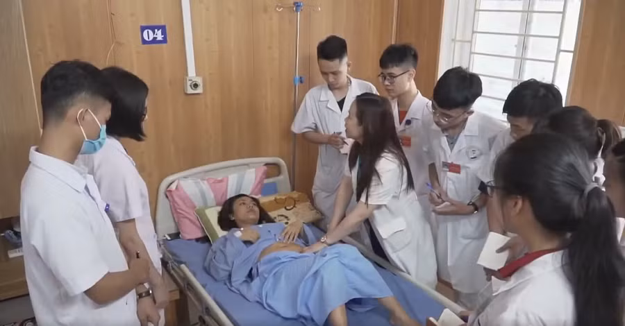 Mô hình Viện - Trường tại TUMP tạo cơ hội cho sinh viên tiếp cận sớm với ca bệnh thực tế.