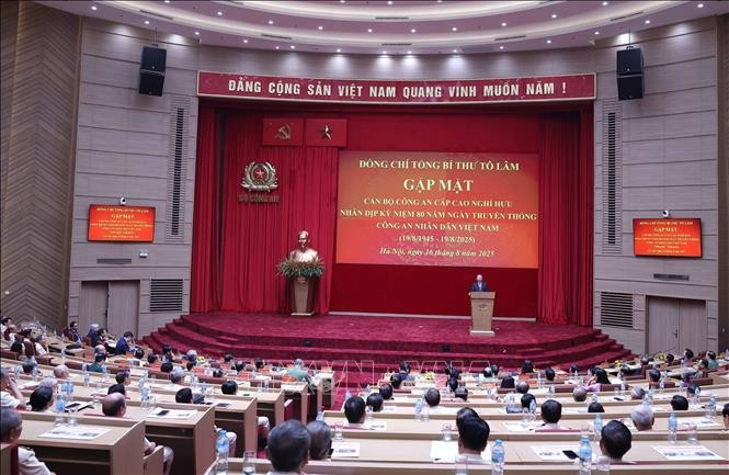 Tổng Bí thư Tô Lâm phát biểu tại buổi gặp mặt cán bộ Công an cấp cao nghỉ hưu. (Ảnh: Thống Nhất/TTXVN) Tổng Bí thư Tô Lâm phát biểu tại buổi gặp mặt cán bộ Công an cấp cao nghỉ hưu. (Ảnh: Thống Nhất/TTXVN)